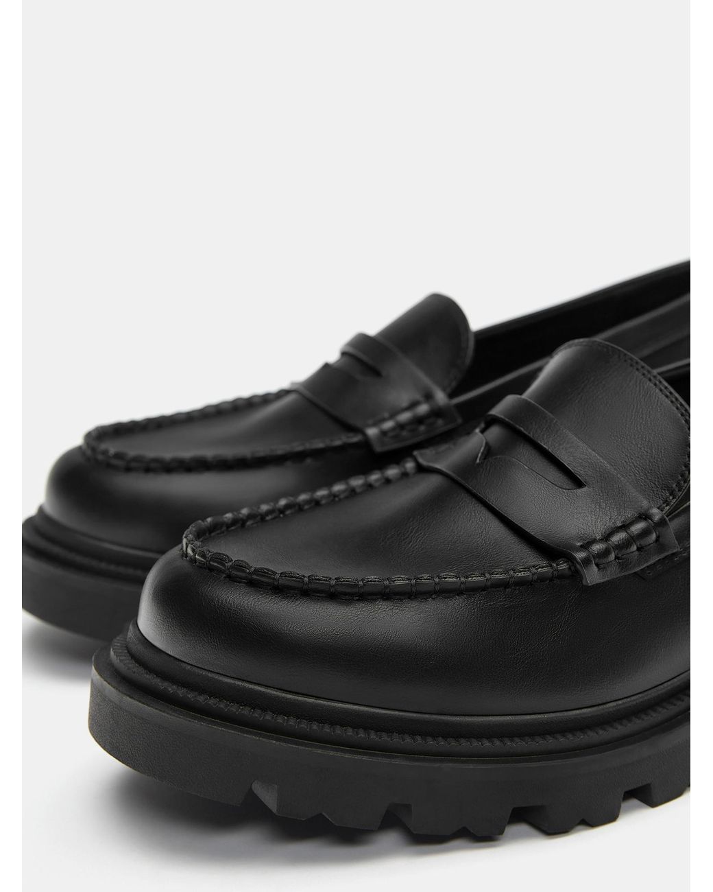 Pull&Bear Slipper in Black für Herren