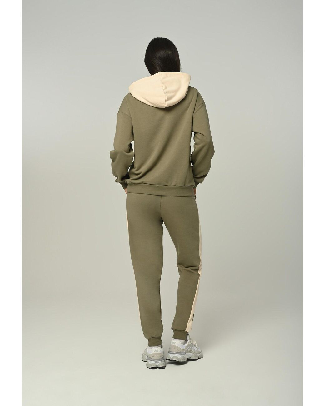 Tom Barron Natural Jogginganzug