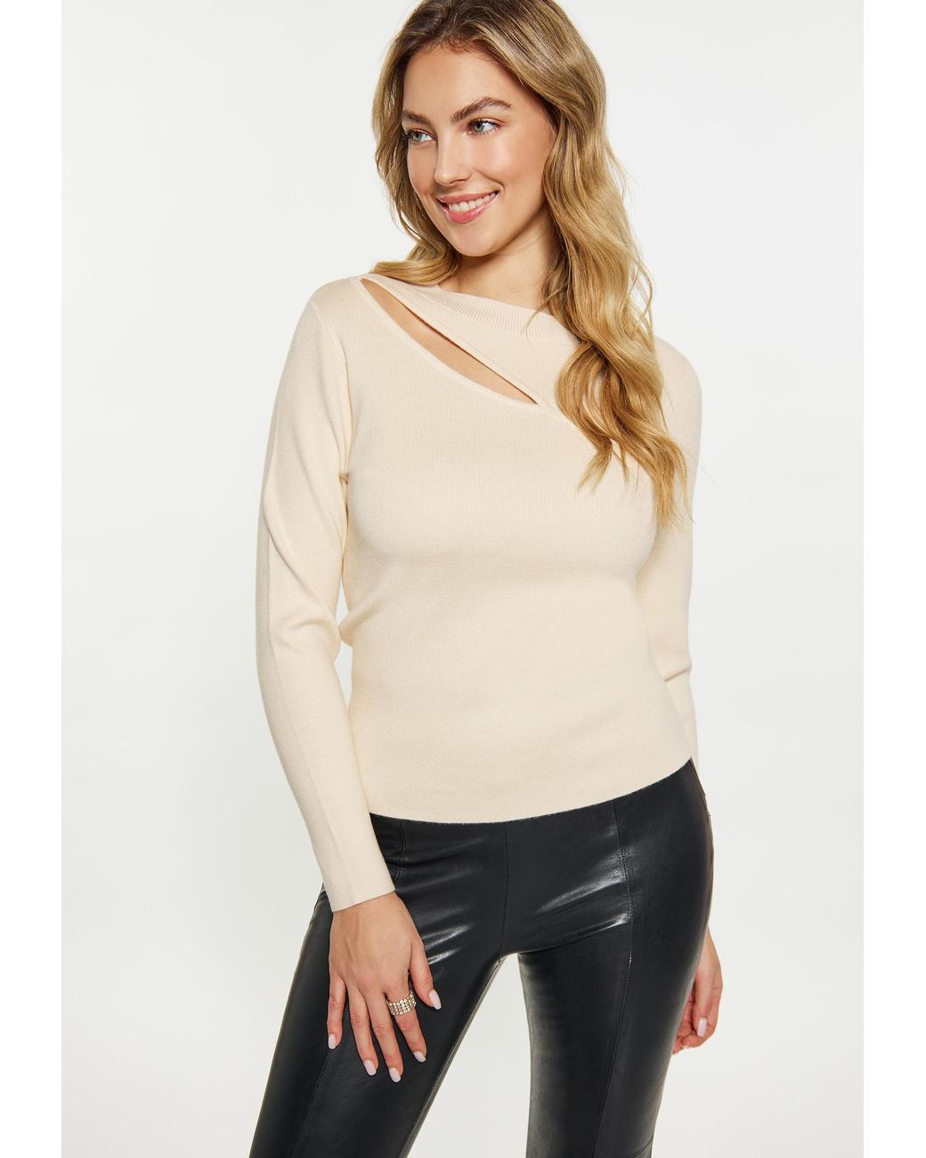 faina White Pullover
