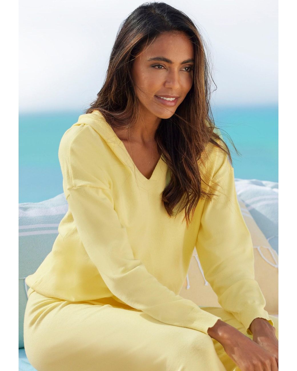 Lascana Yellow Pullover