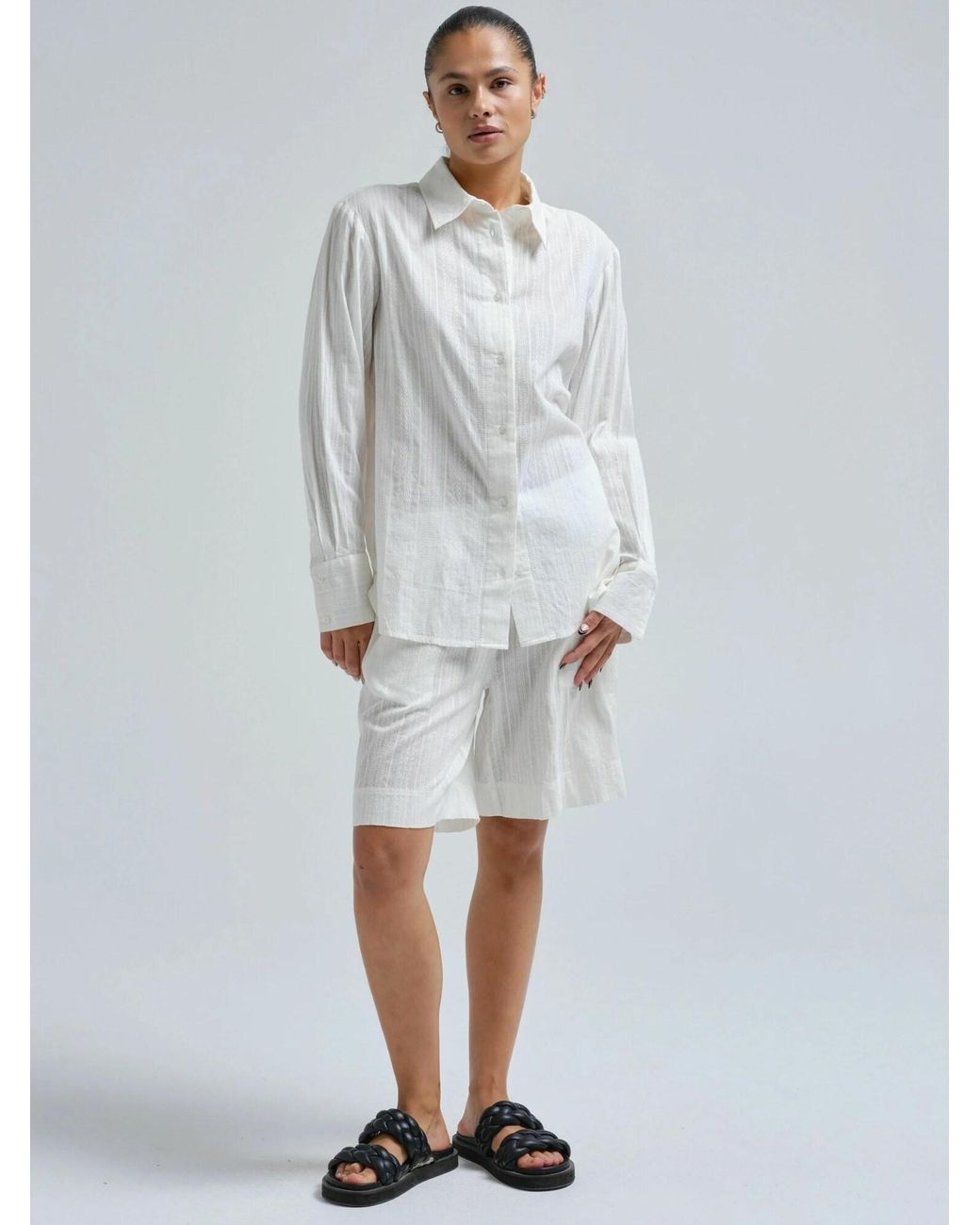 Seamless Basic White Shorts