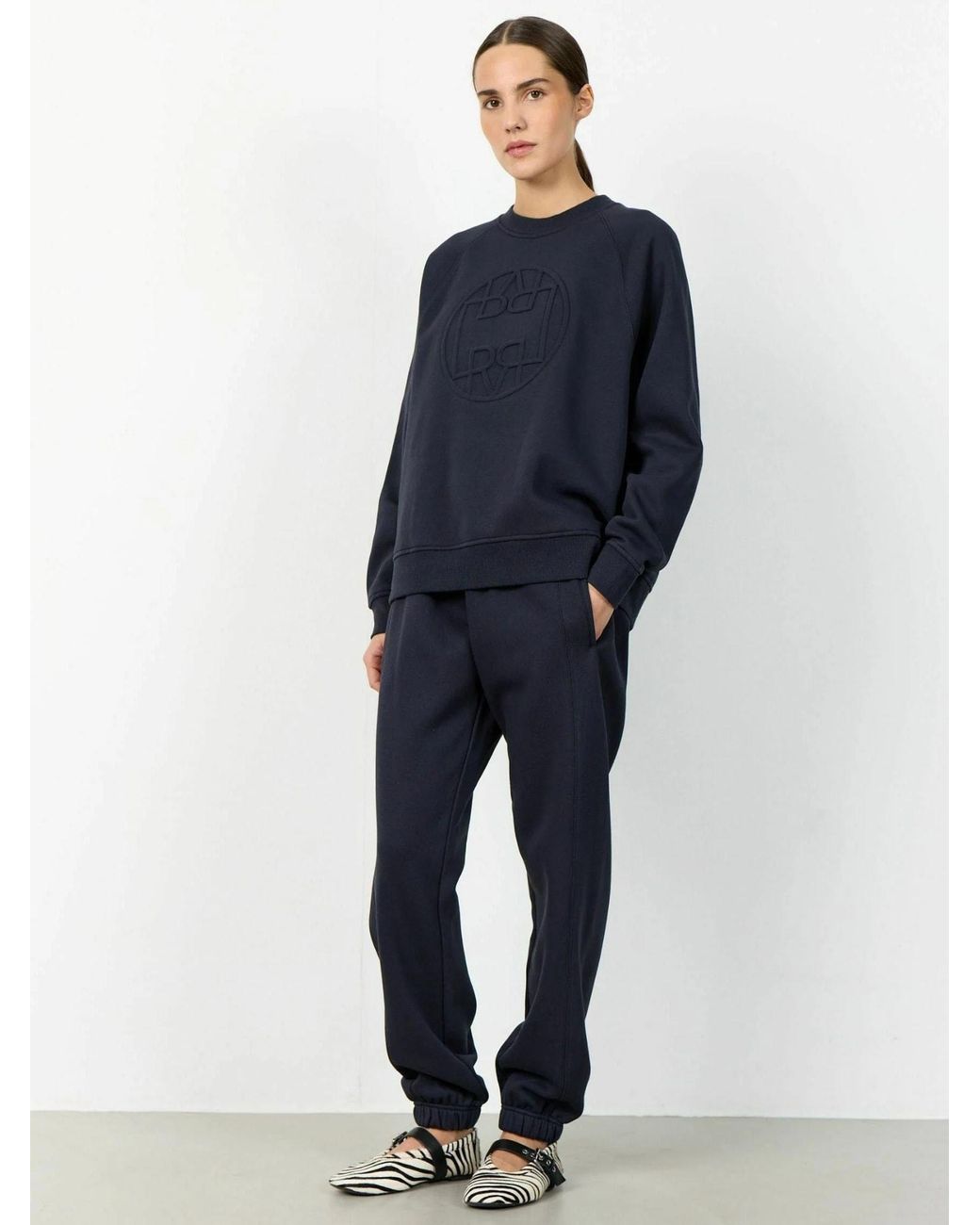 Levete Room Black Sweater Lr-Nuka 11