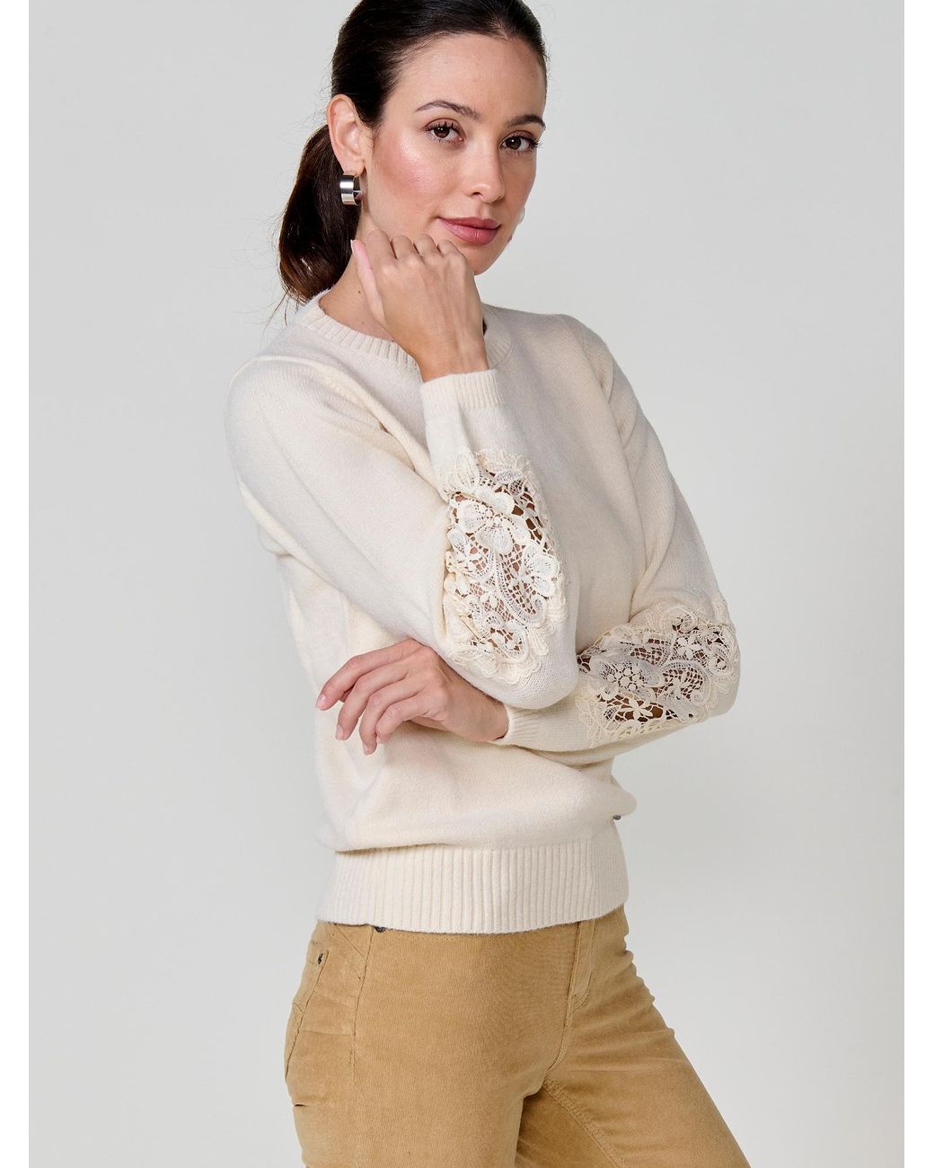 Koröshi White Pullover