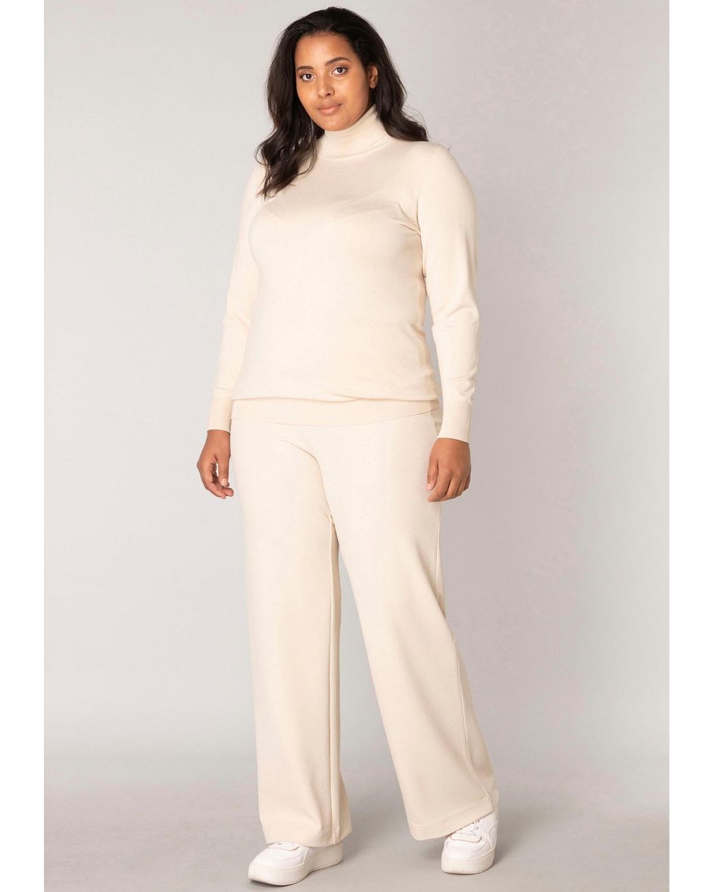 Base Level Curvy Natural Hose