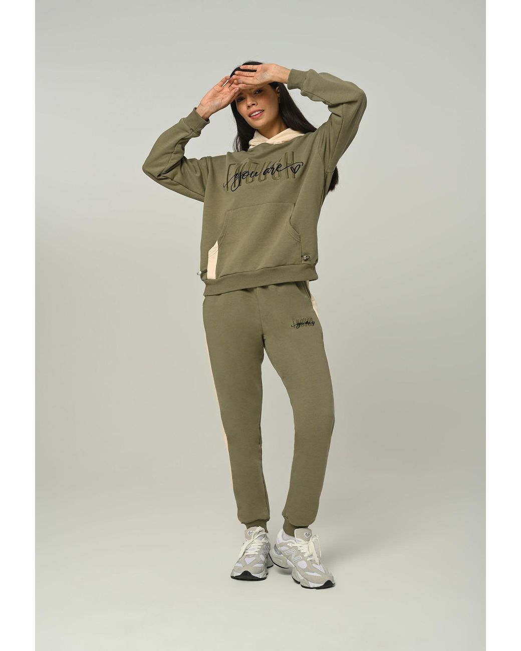 Tom Barron Natural Jogginganzug