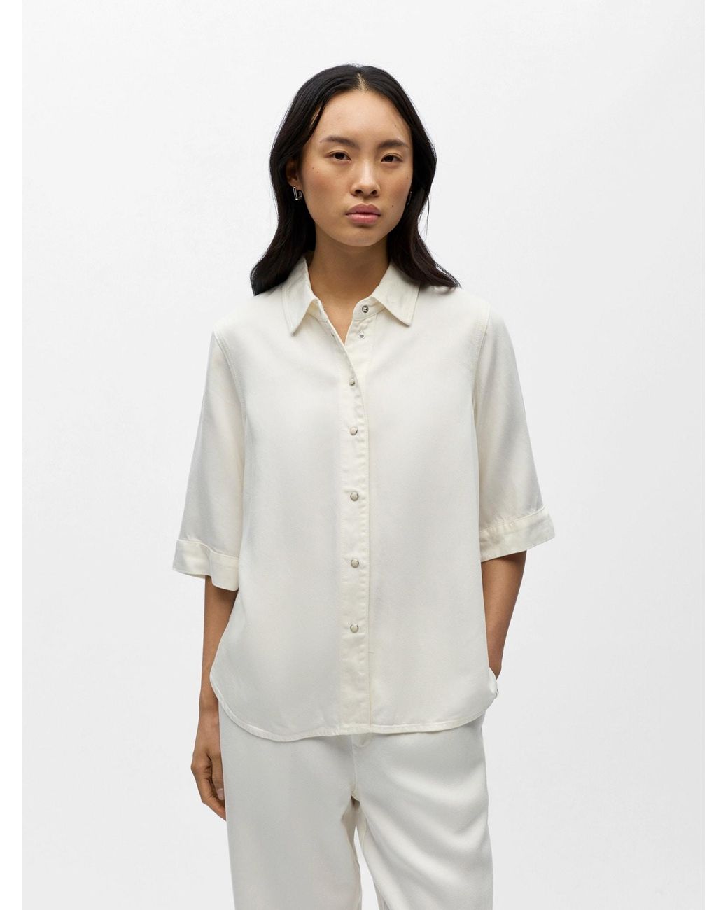 Object White Bluse Objframe