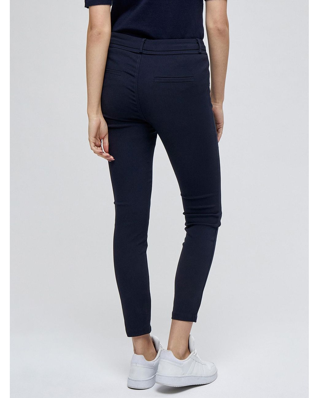 Minus Blue Hose Carma