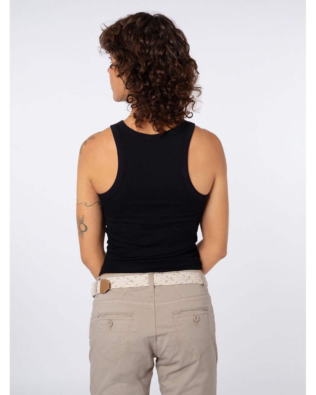 Sublevel Black Top