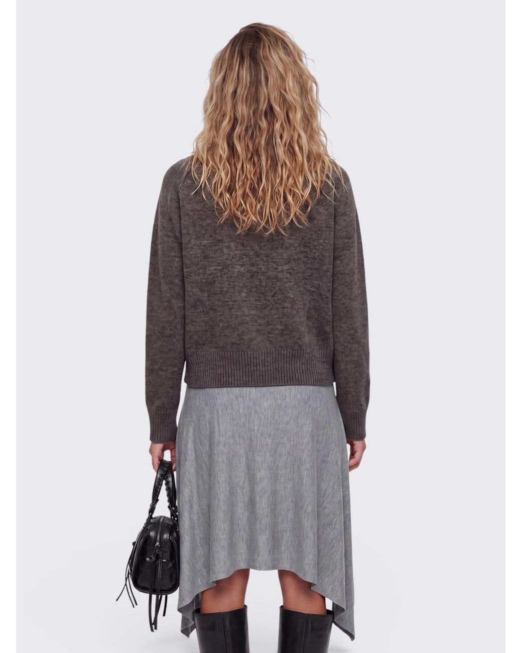 Studio Select Gray Pullover Yara