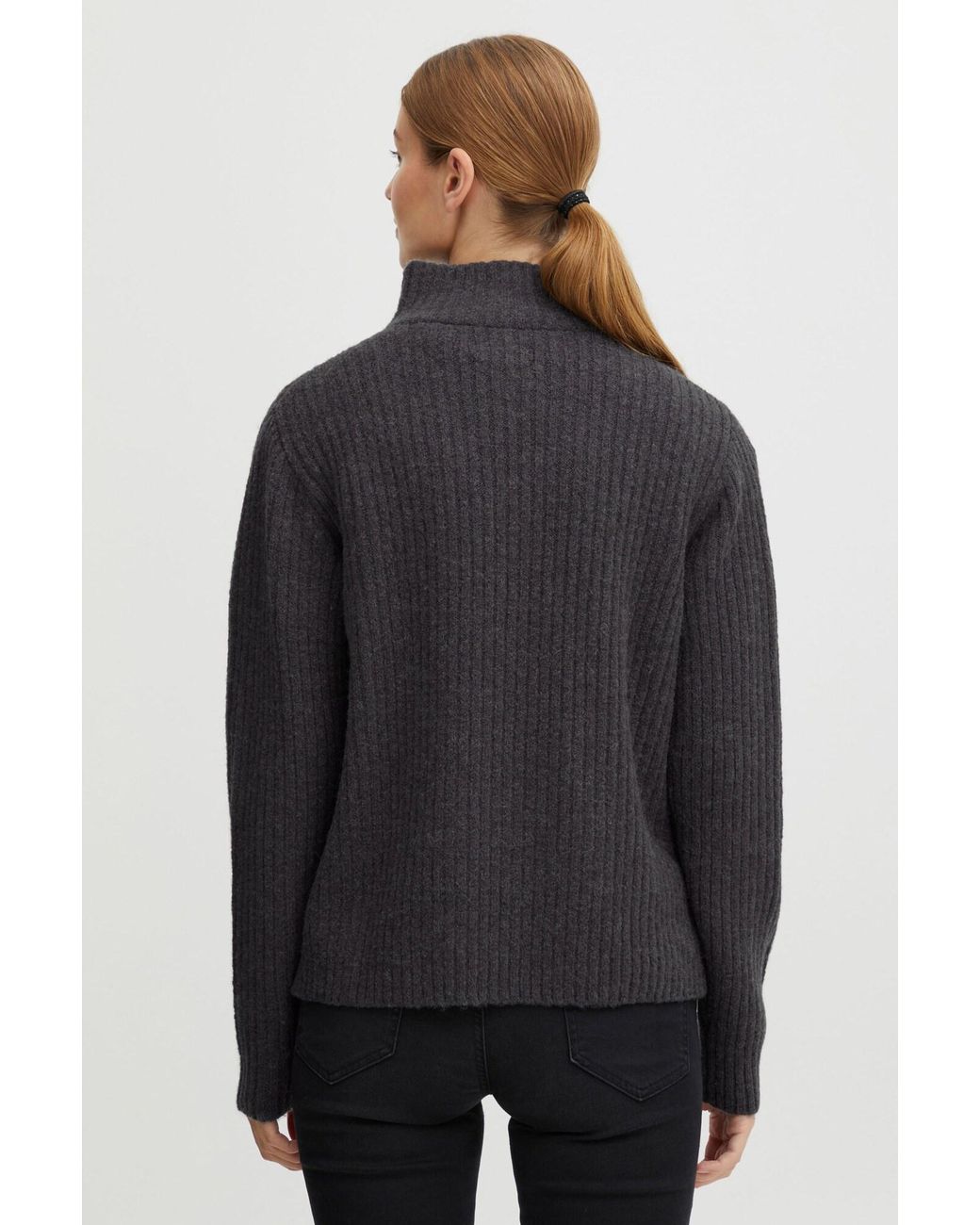 Oxmo Black Pullover Saline