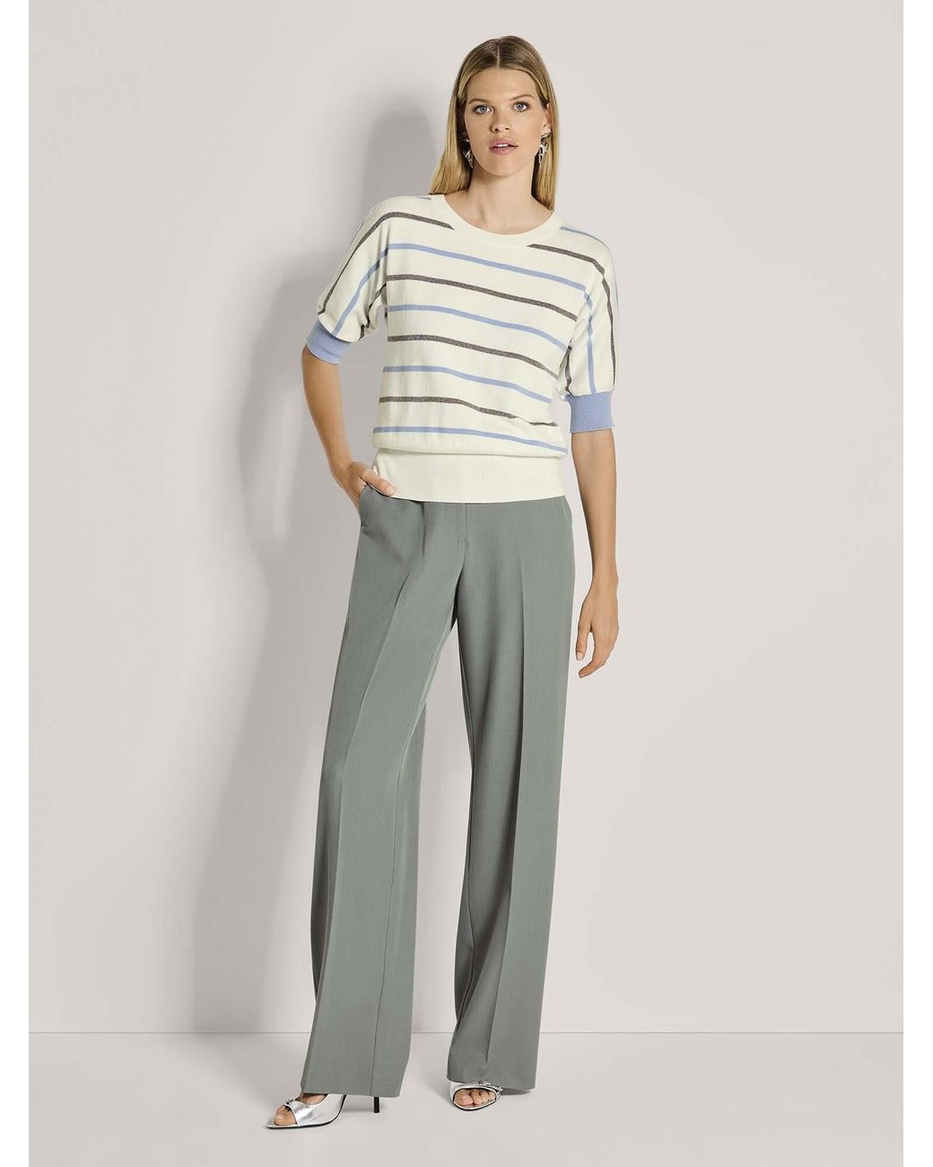 Madeleine White Pullover