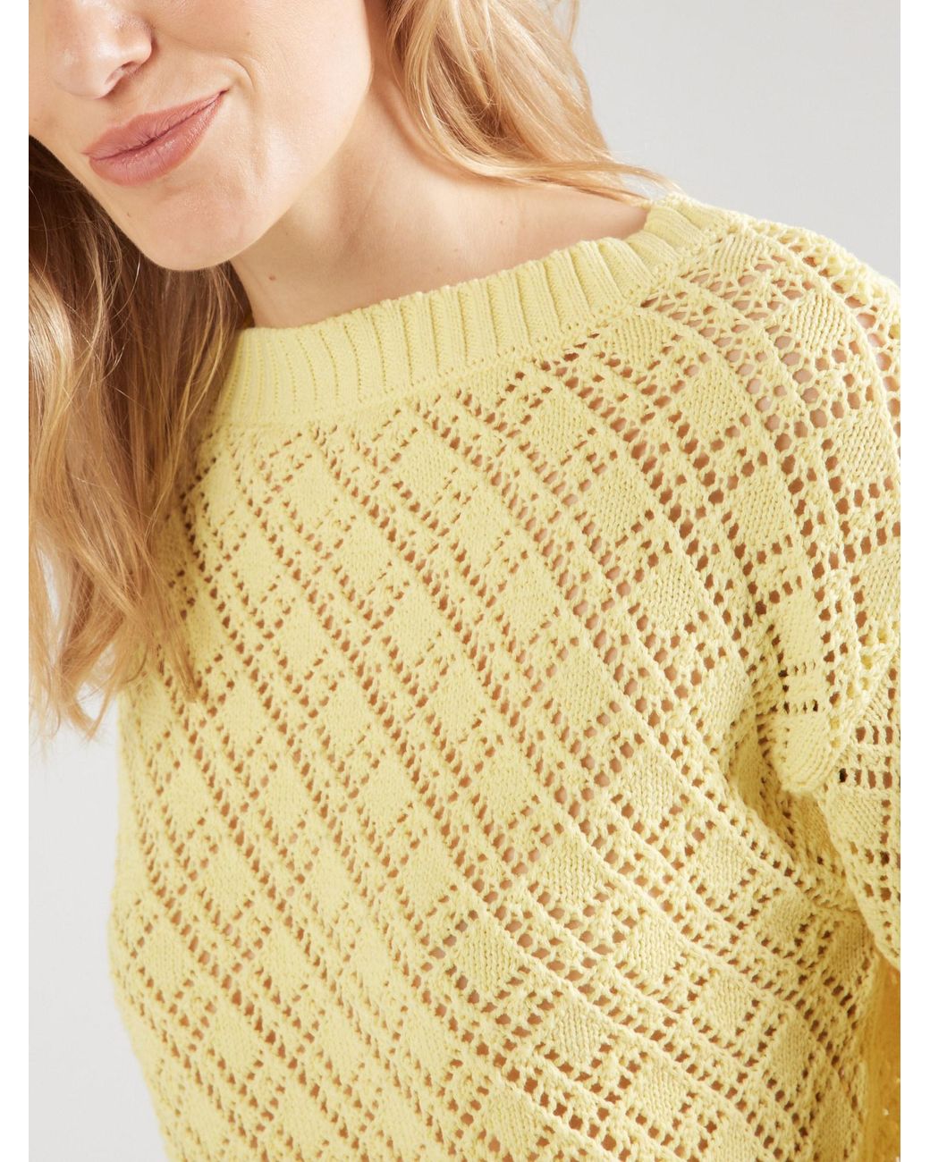 Studio Select Yellow Pullover Celia