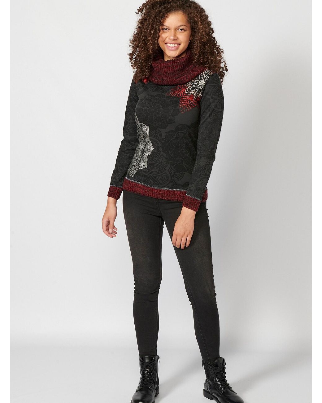 Koröshi Black Pullover