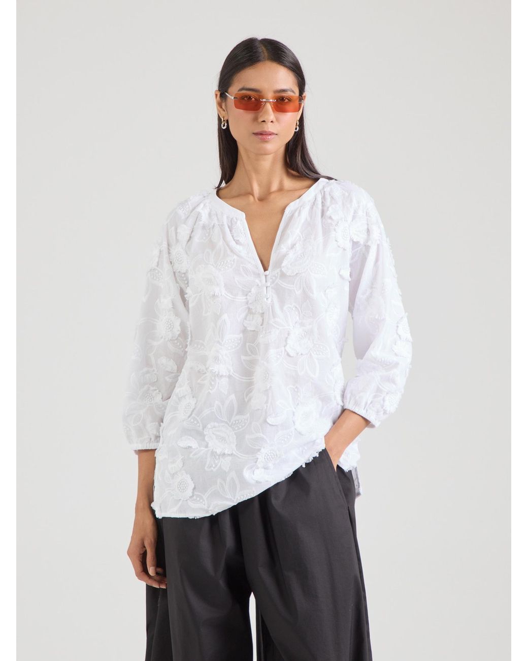Comma, White Bluse