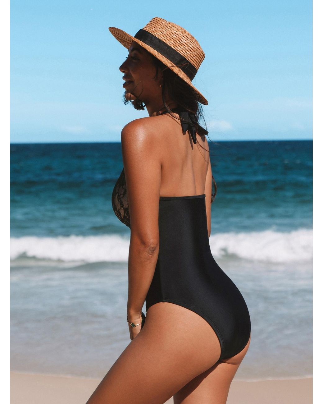 CUPSHE Black Badeanzug V-Neckline Halter