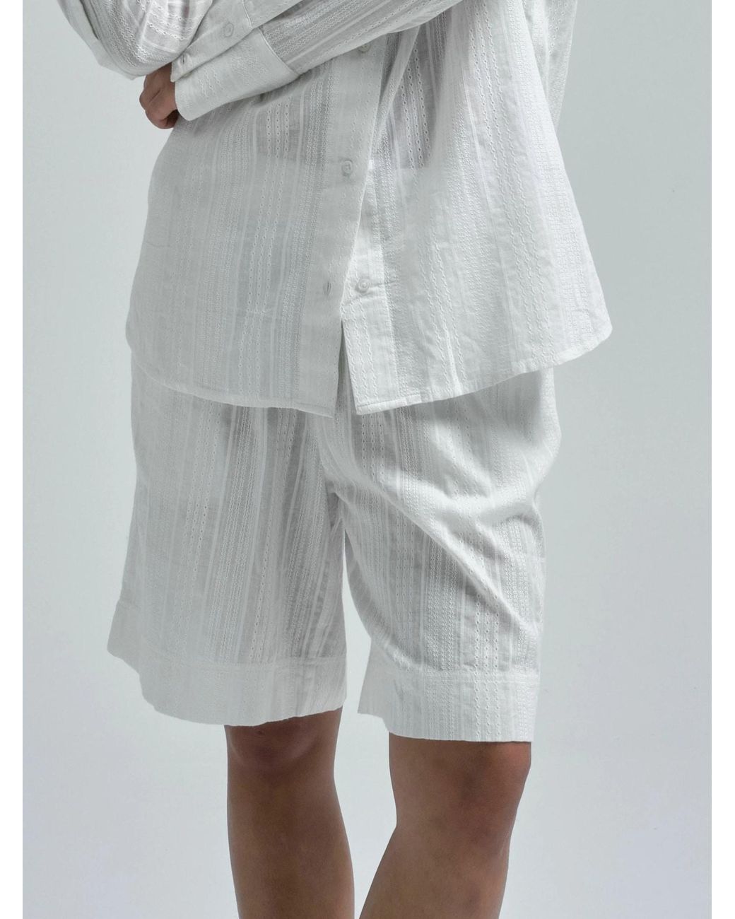 Seamless Basic White Shorts