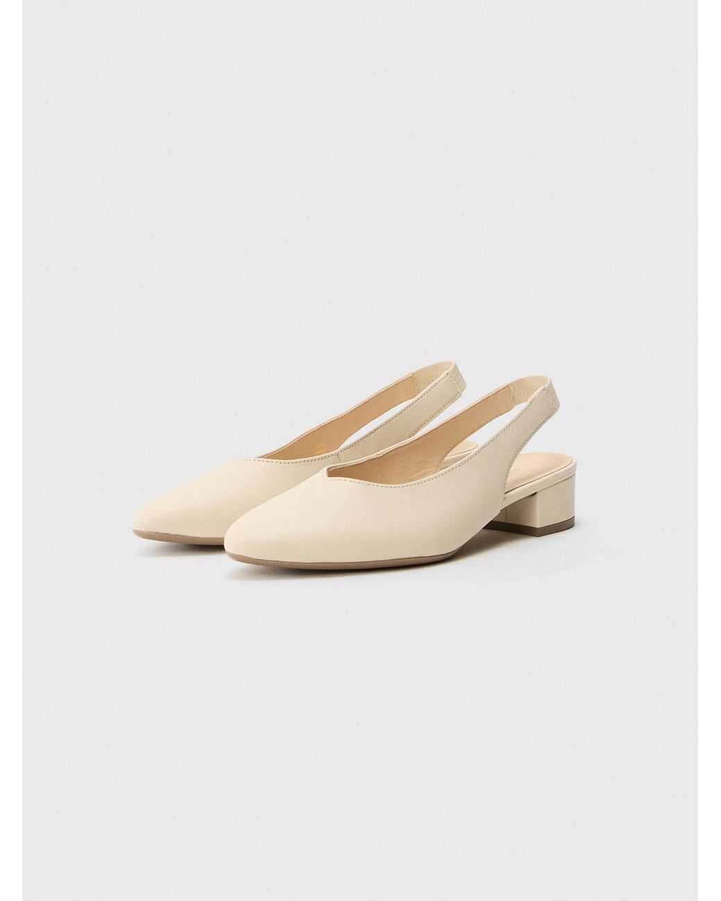 Gabor White Pumps