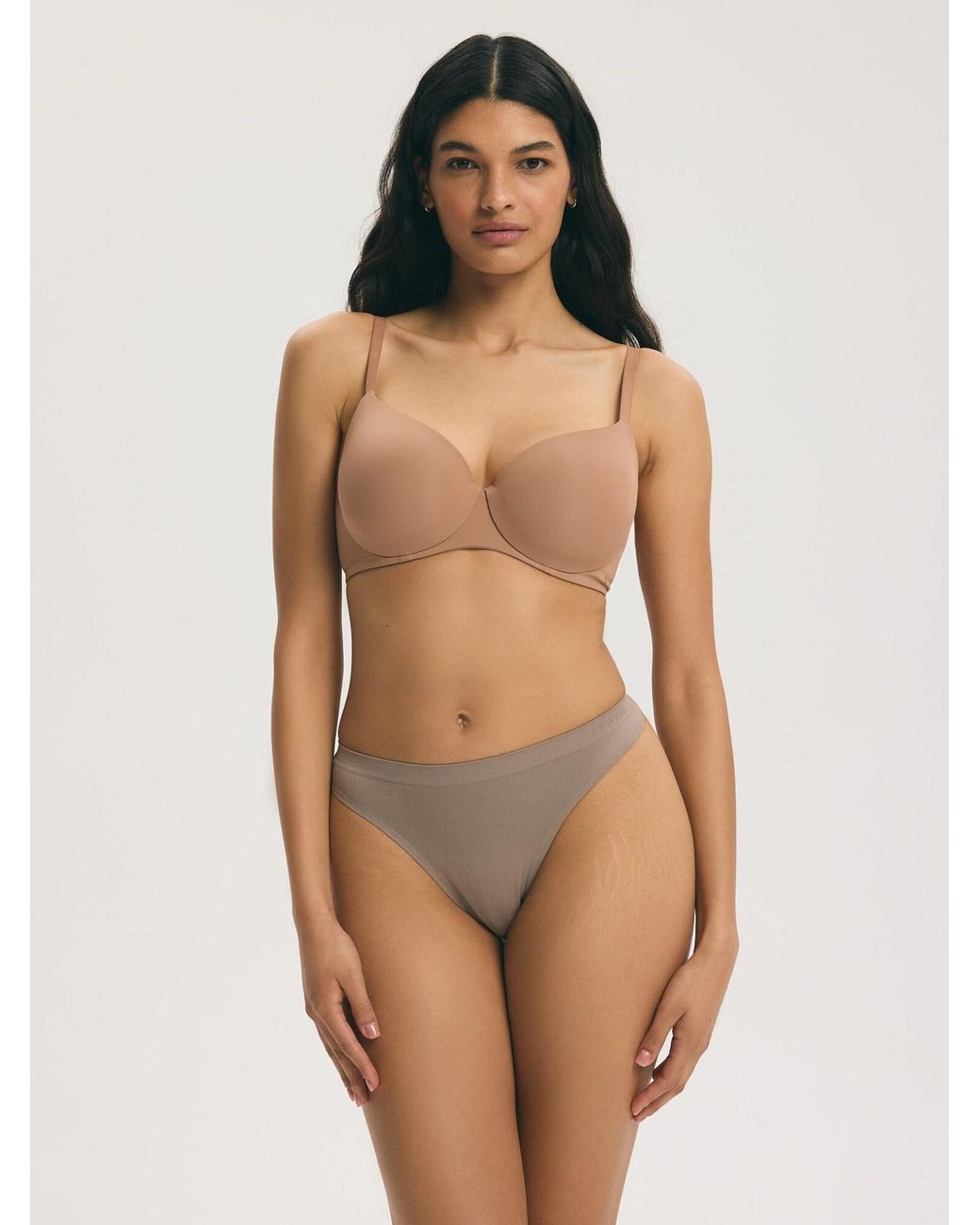 ESOTIQ Gray String Precious