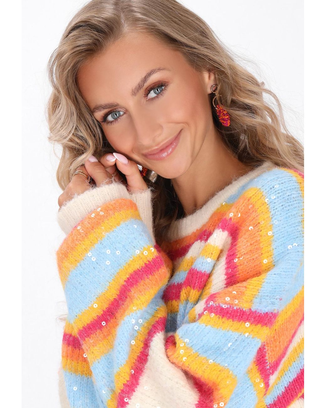 IZIA Red Pullover