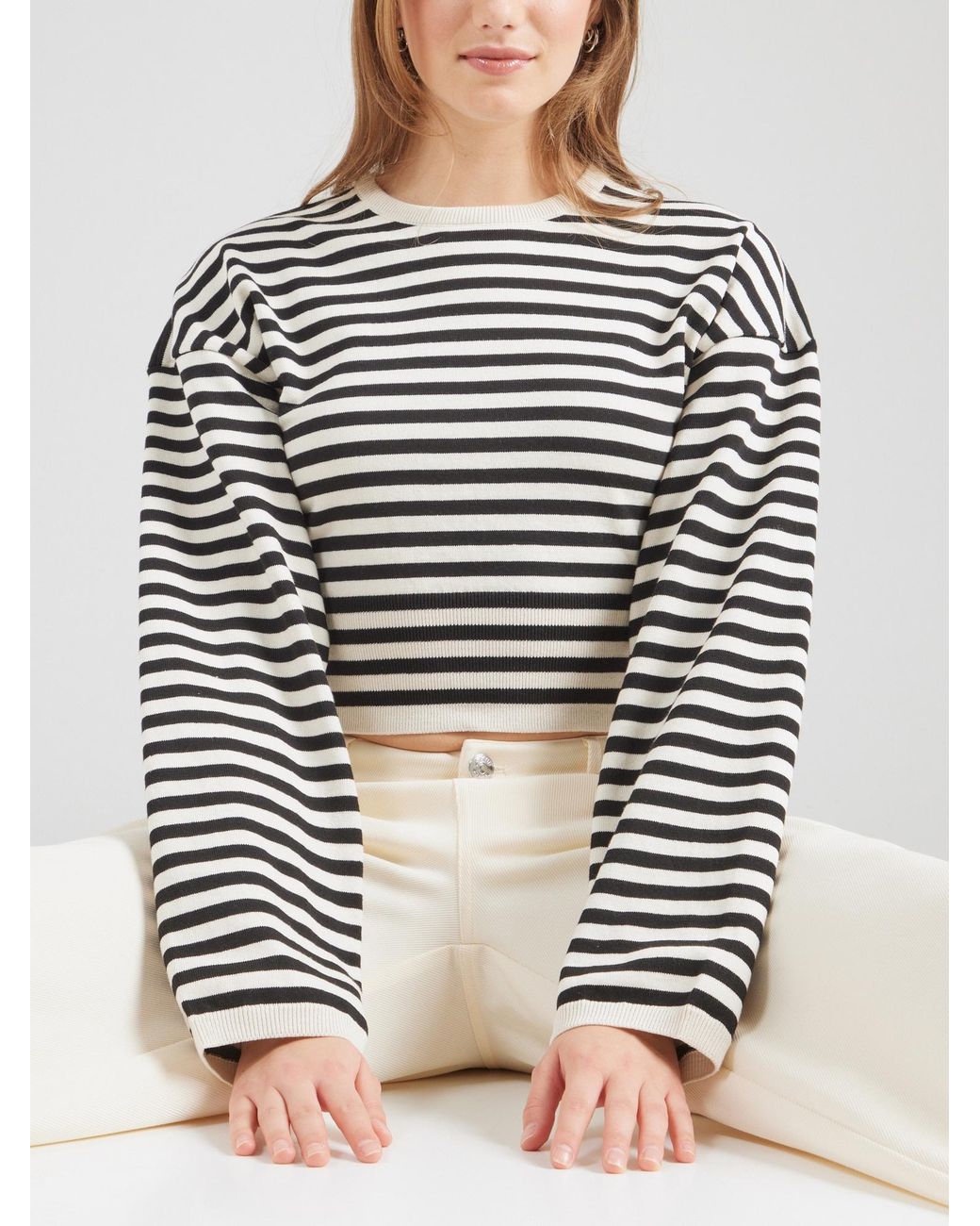 Studio Select Black Pullover Grace
