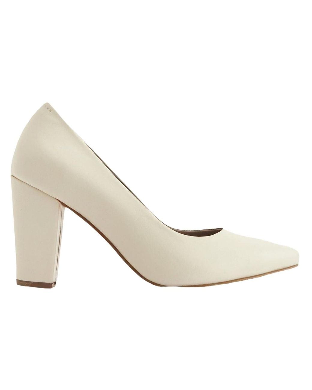 Limoya Natural Pumps Emily