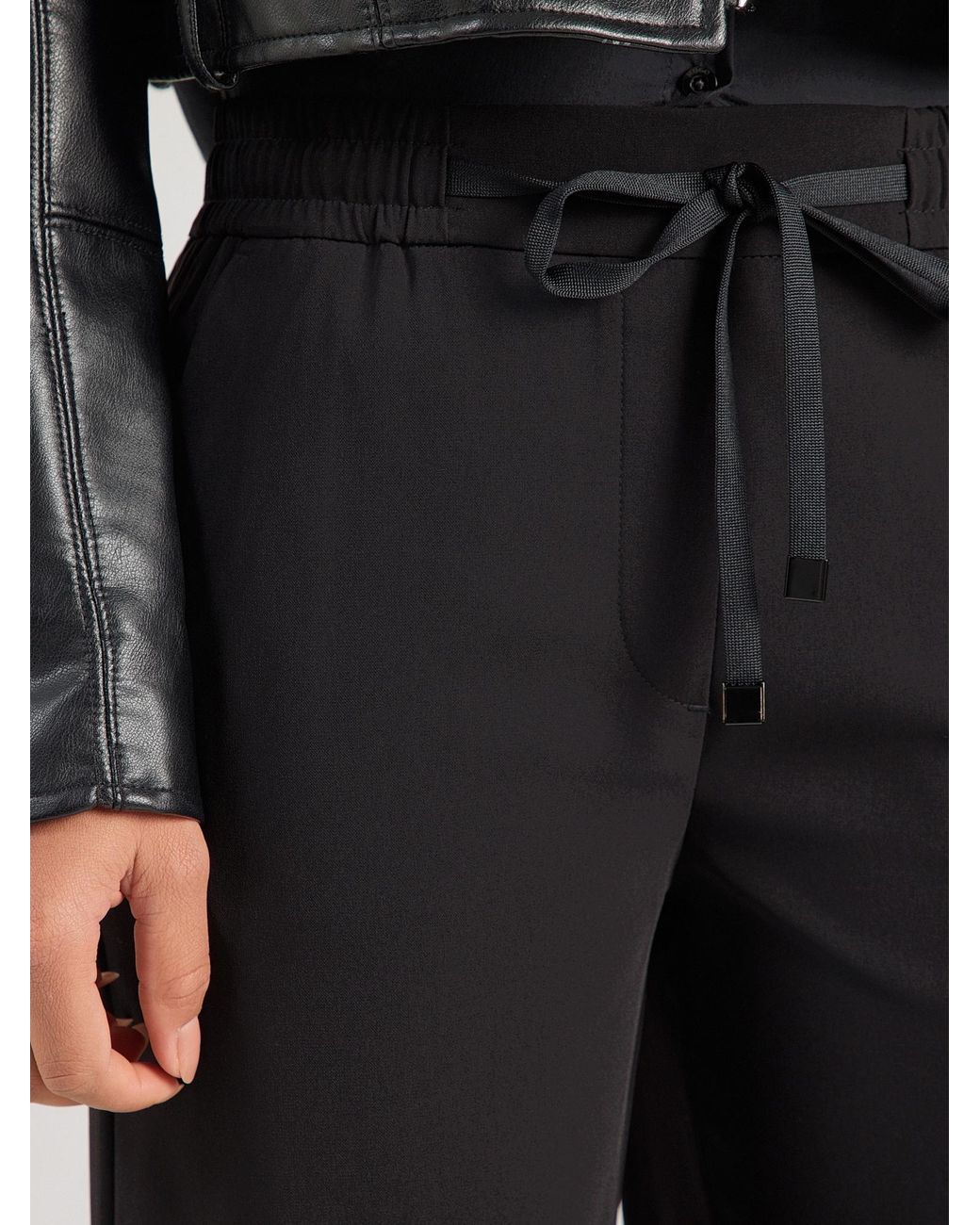 M·a·c Black Hose