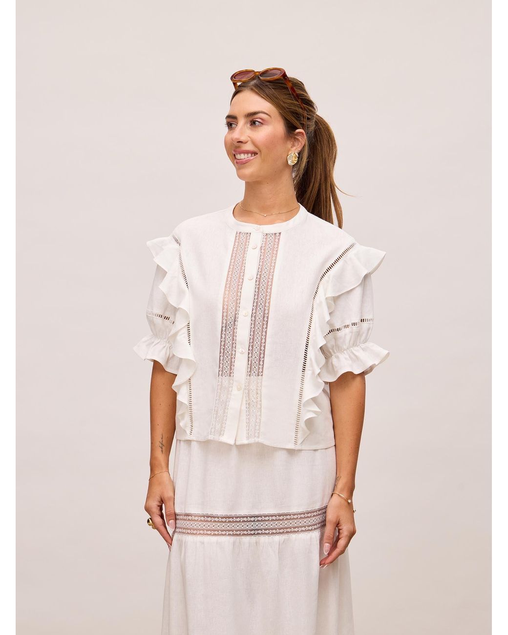 noar studios White Bluse