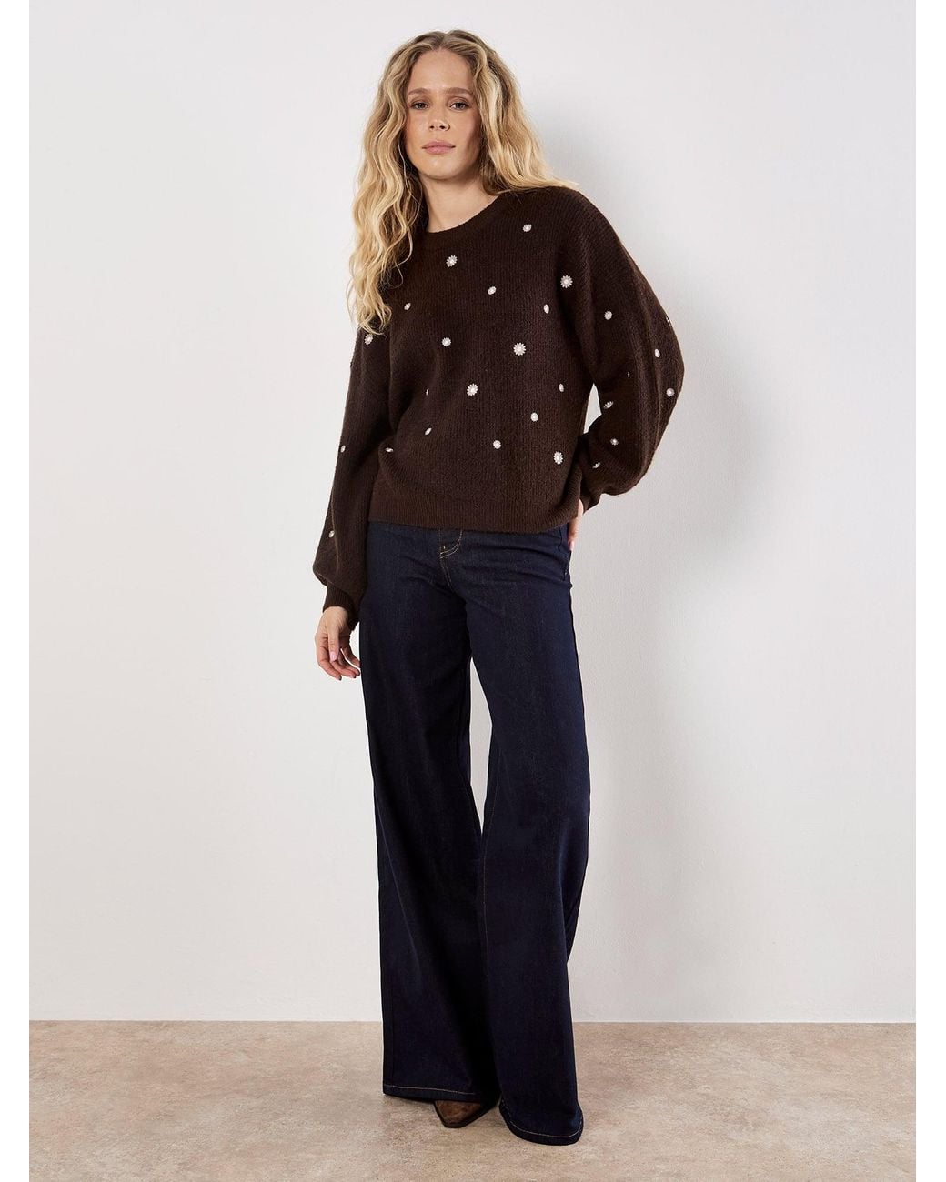 Apricot Black Pullover Daisy