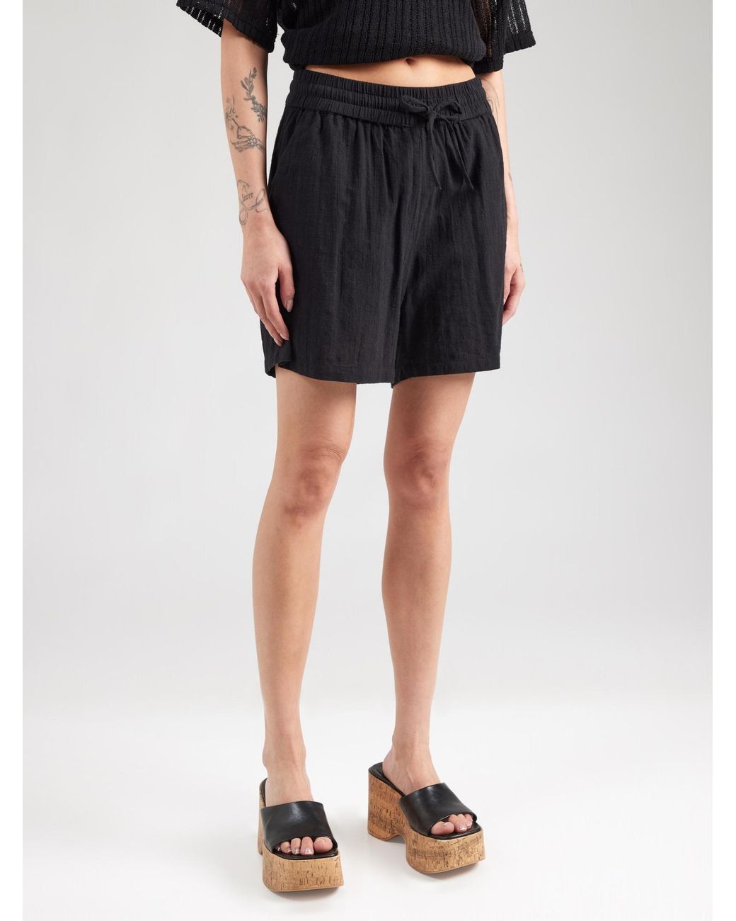 ONLY Black Shorts Onltizana