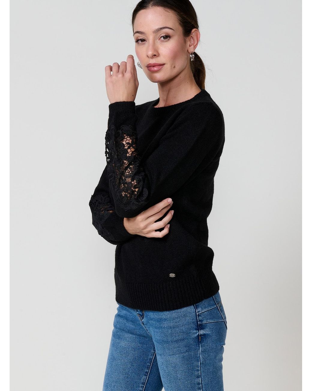 Koröshi Black Pullover