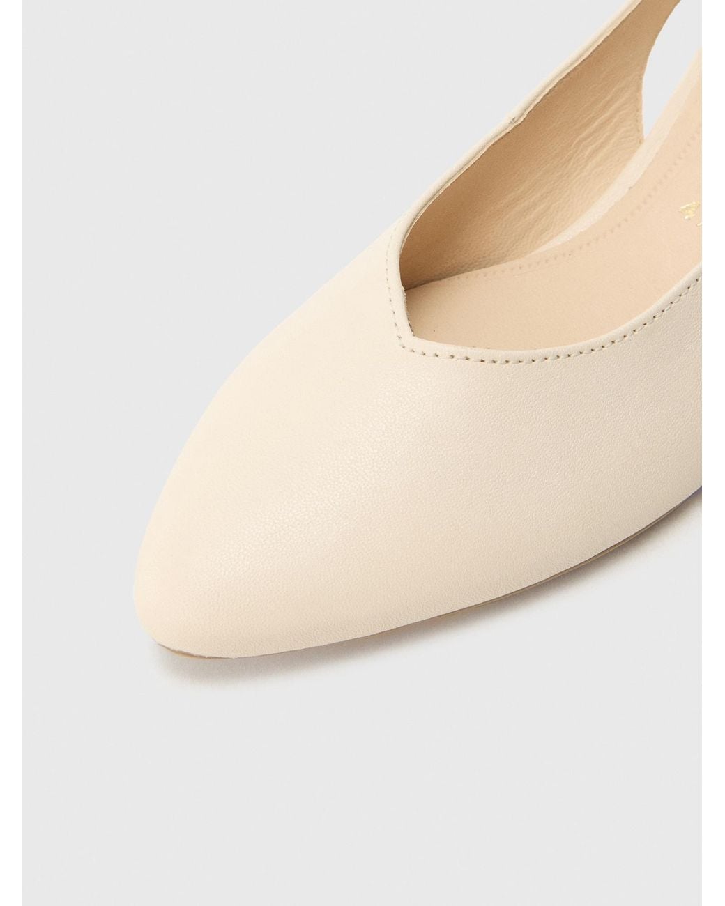 Gabor White Pumps
