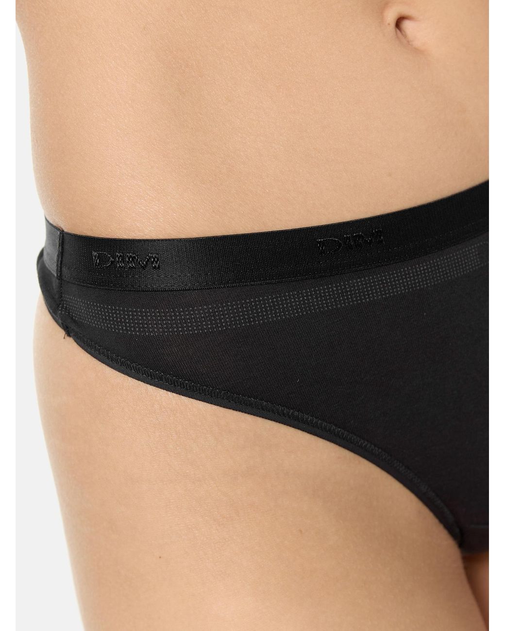 Dim Black String Les Pockets