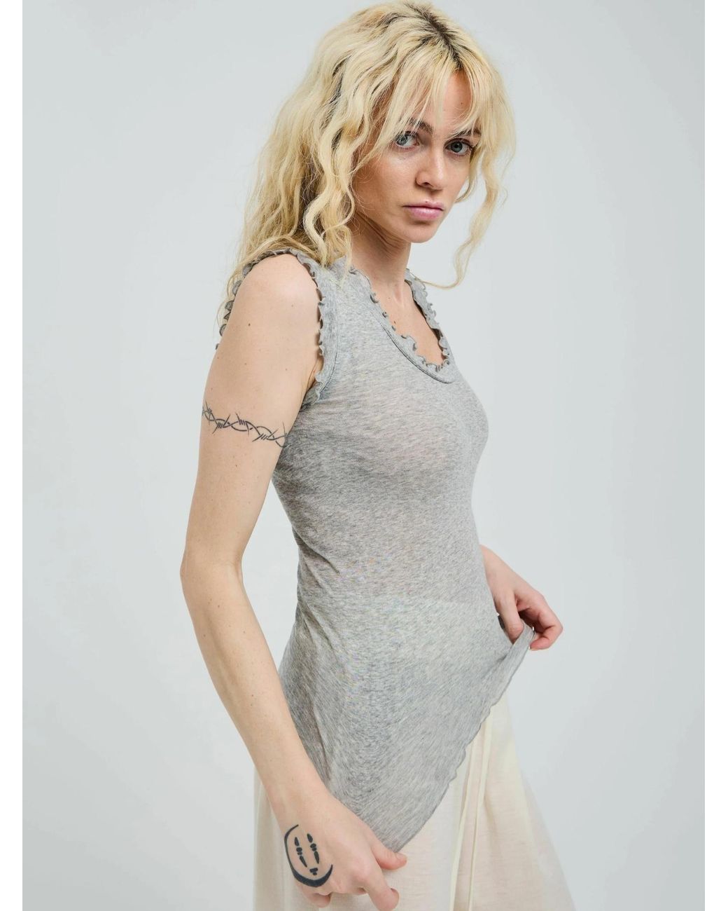 Seamless Basic Gray Top Flounce