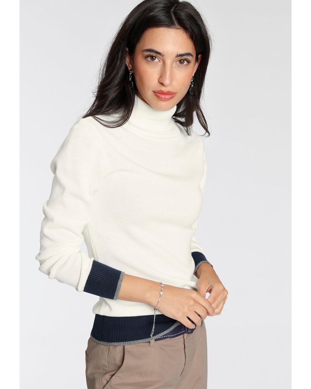 AJC White Pullover