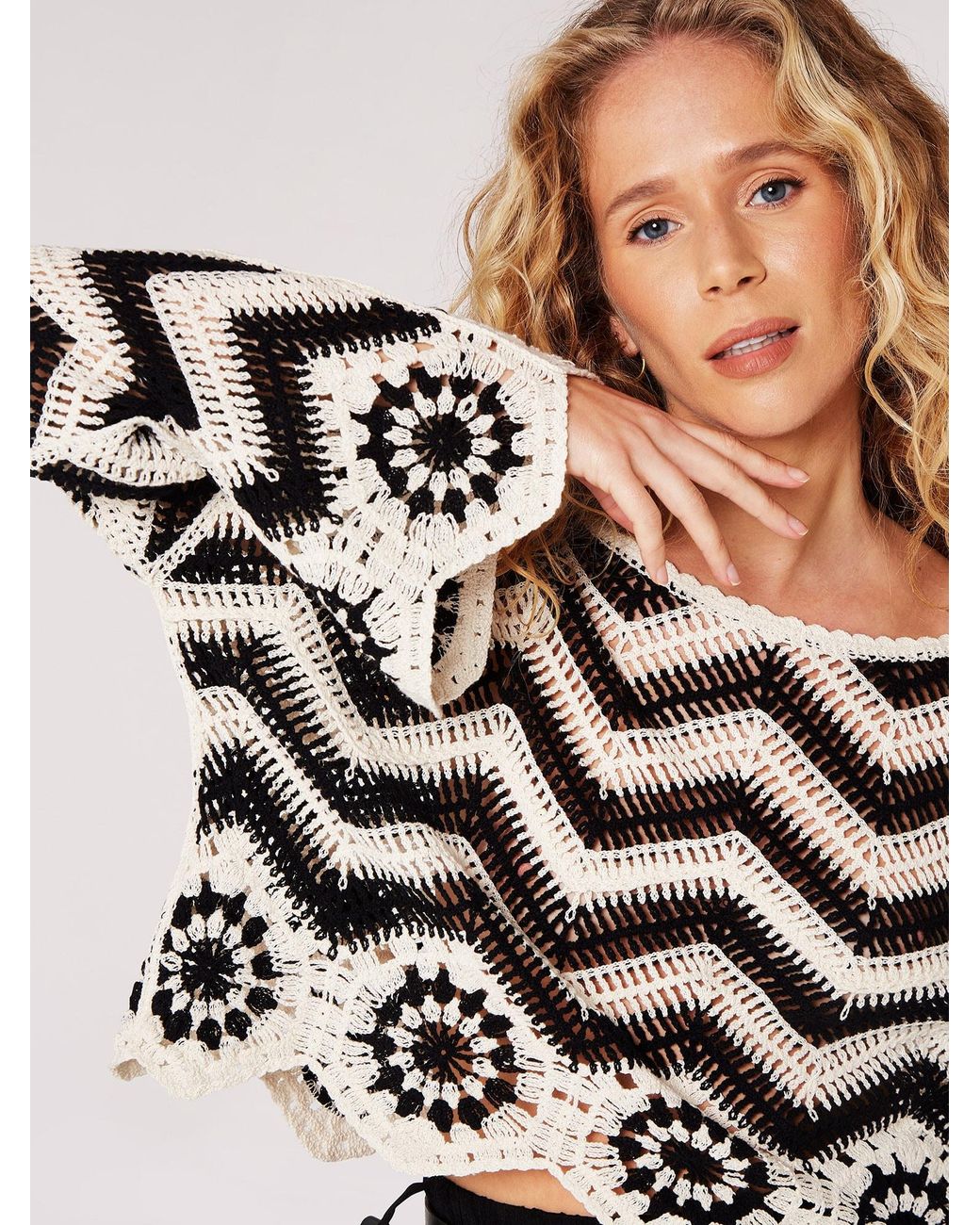 Apricot White Pullover