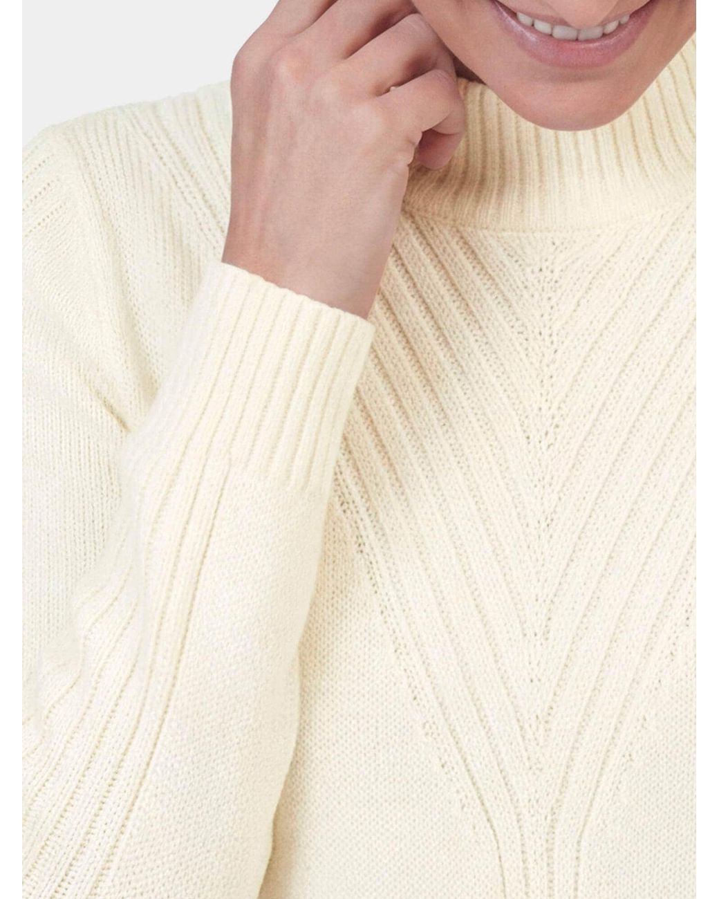 Goldner White Pullover