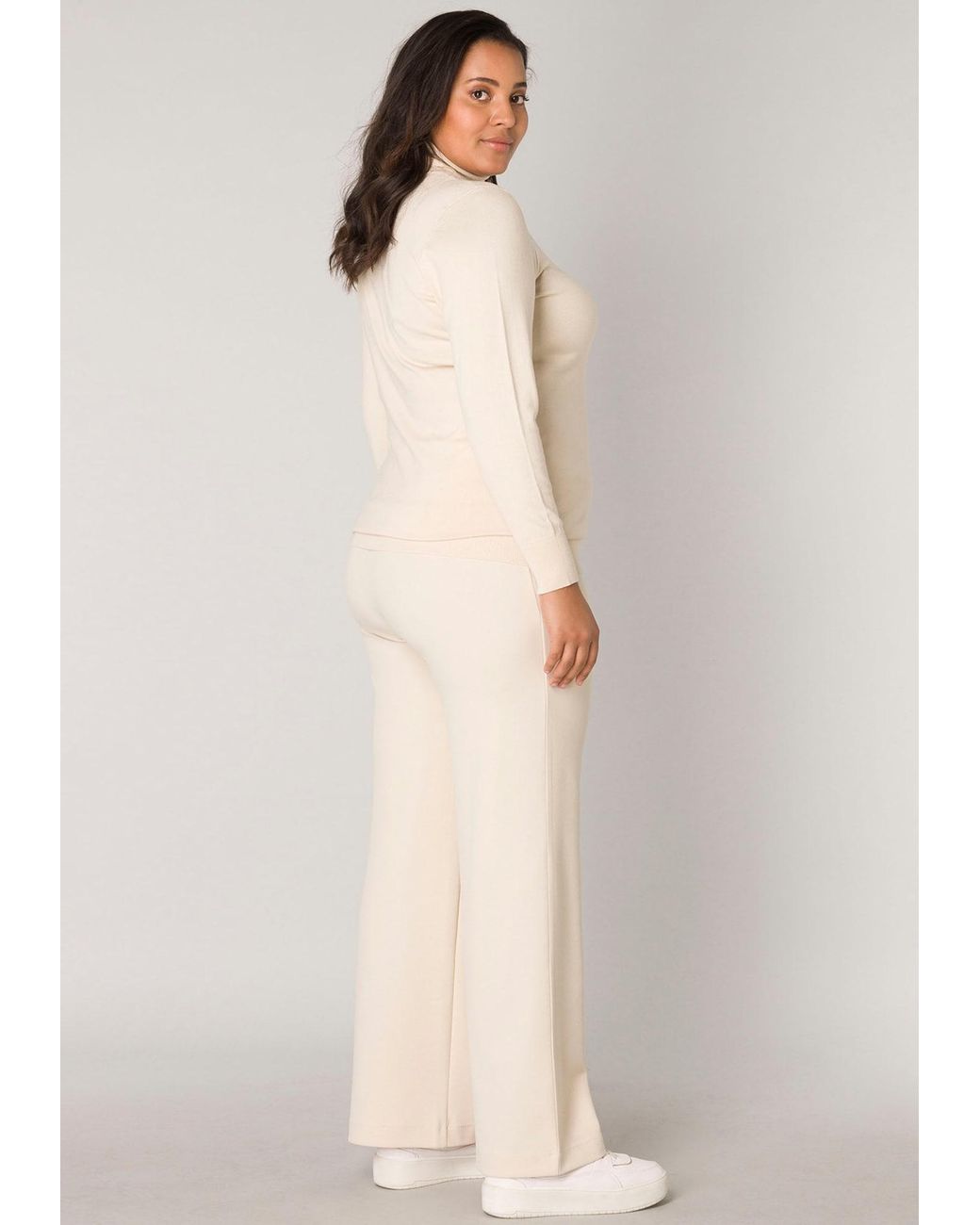 Base Level Curvy Natural Hose