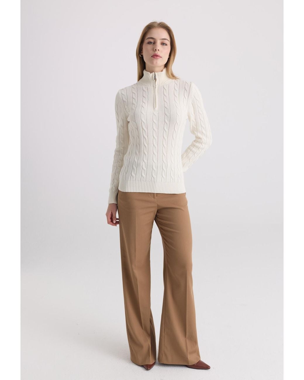 Felix Hardy White Pullover
