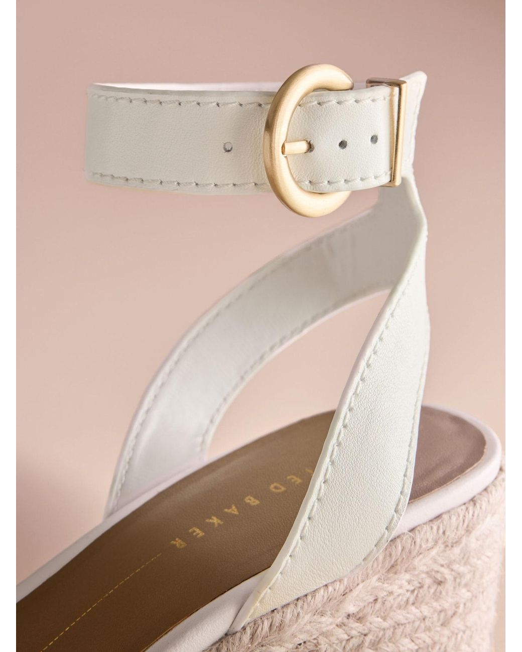 Ted Baker Natural Sandale