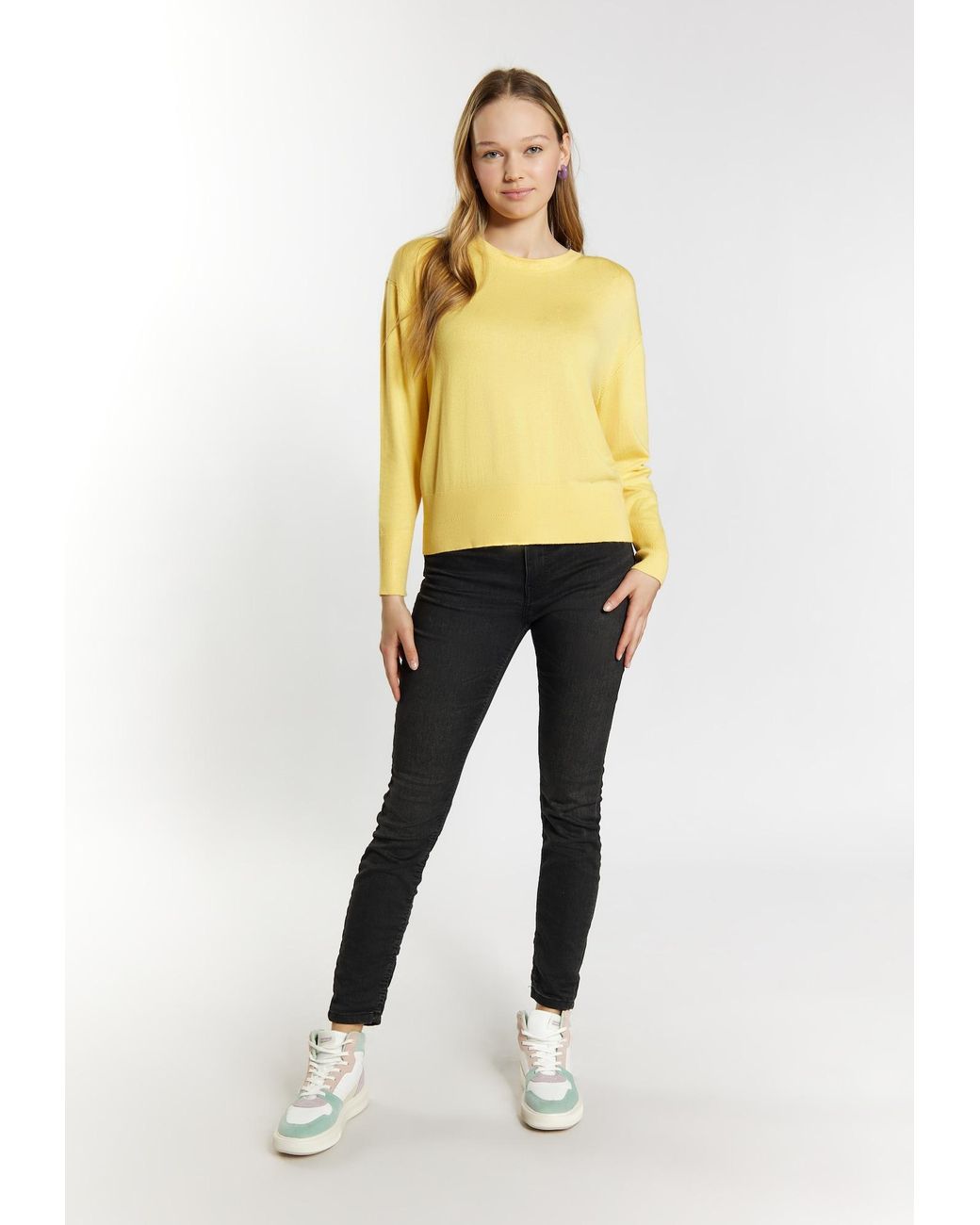 myMo Yellow Pullover Keepsudry