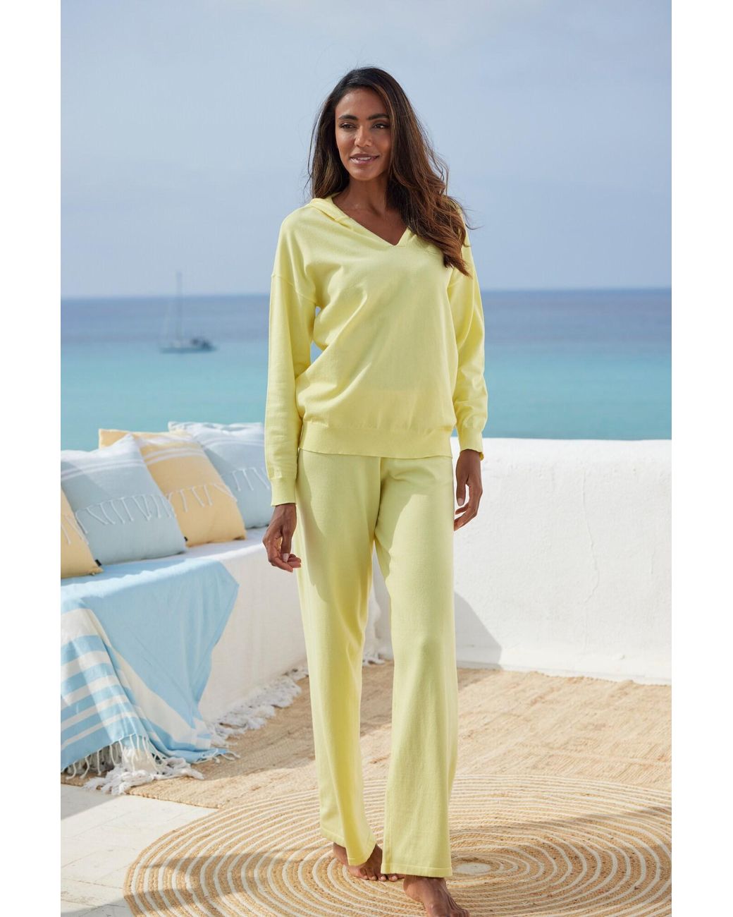 Lascana Yellow Pullover