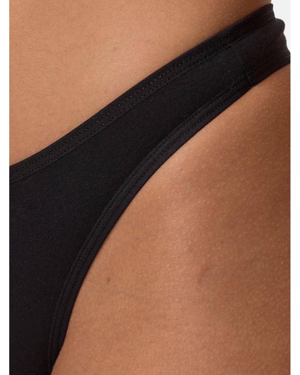 Nur die Black String Basic
