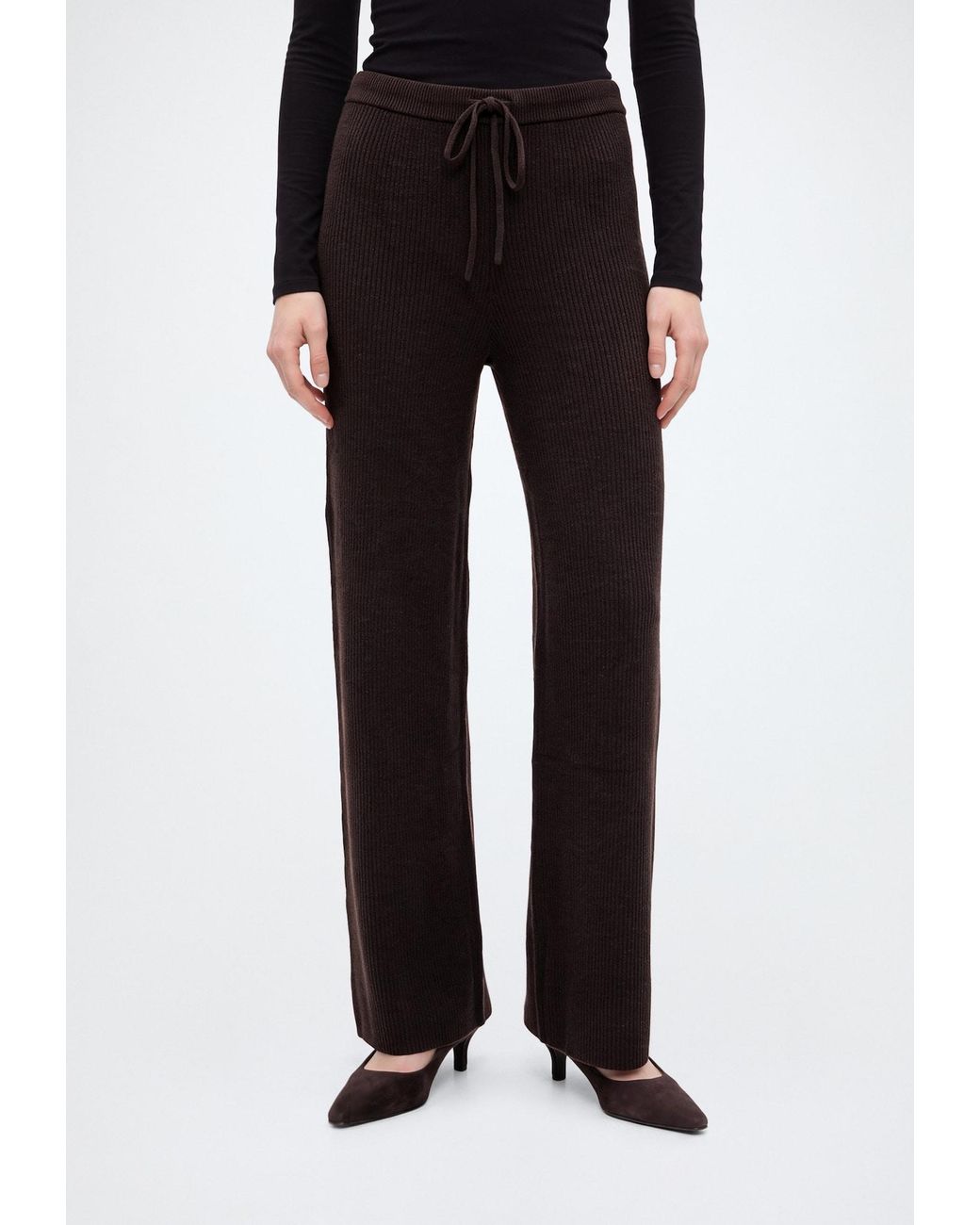 Gap Black Hose