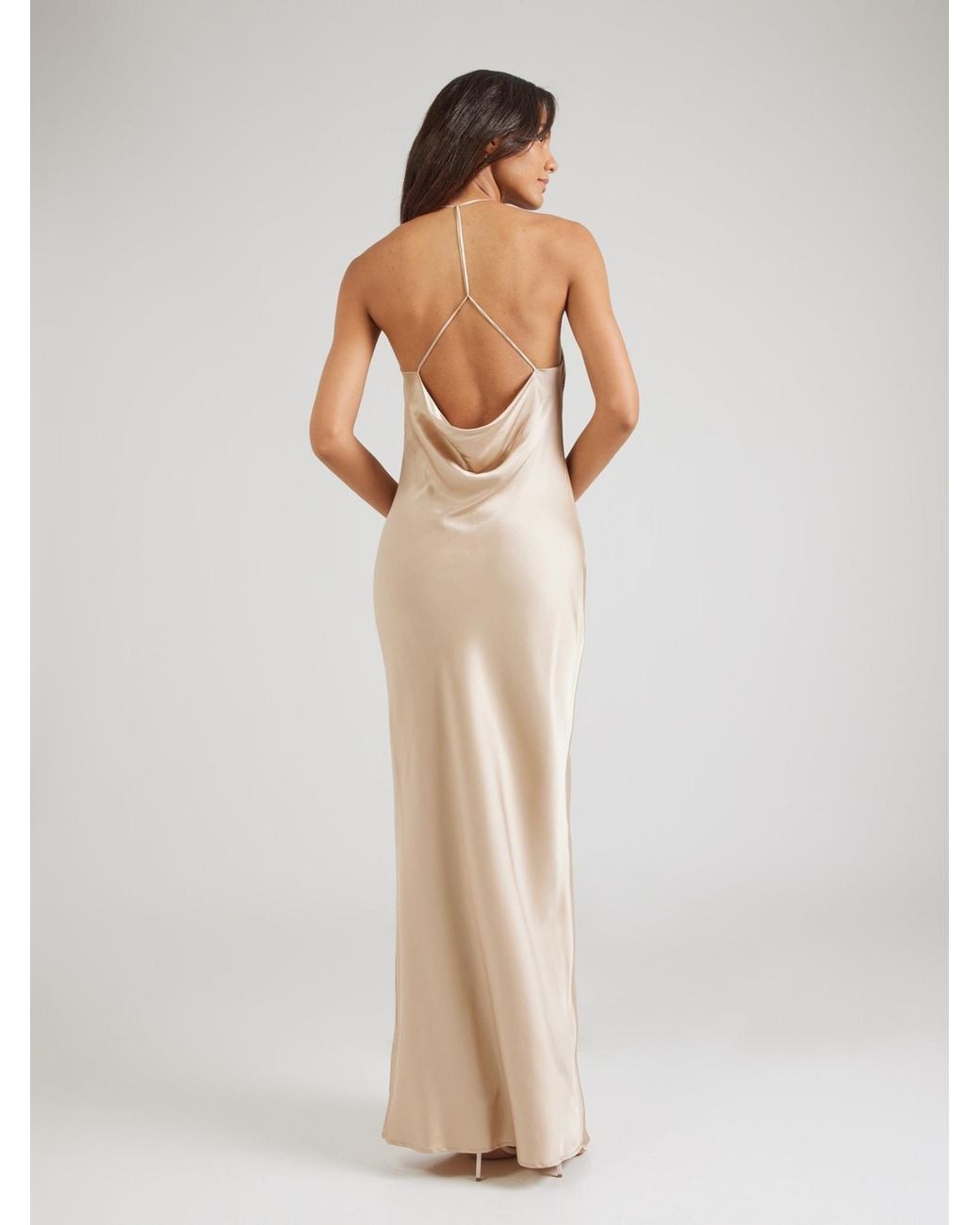 millane White Kleid