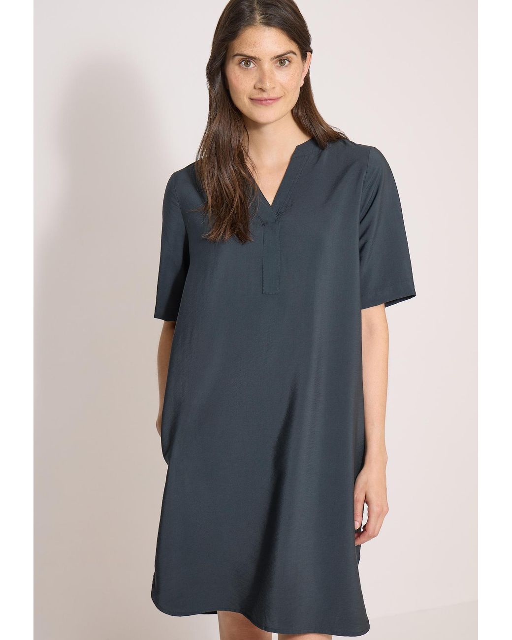 Cecil Black Knielanges Kleid Mit Split Neck