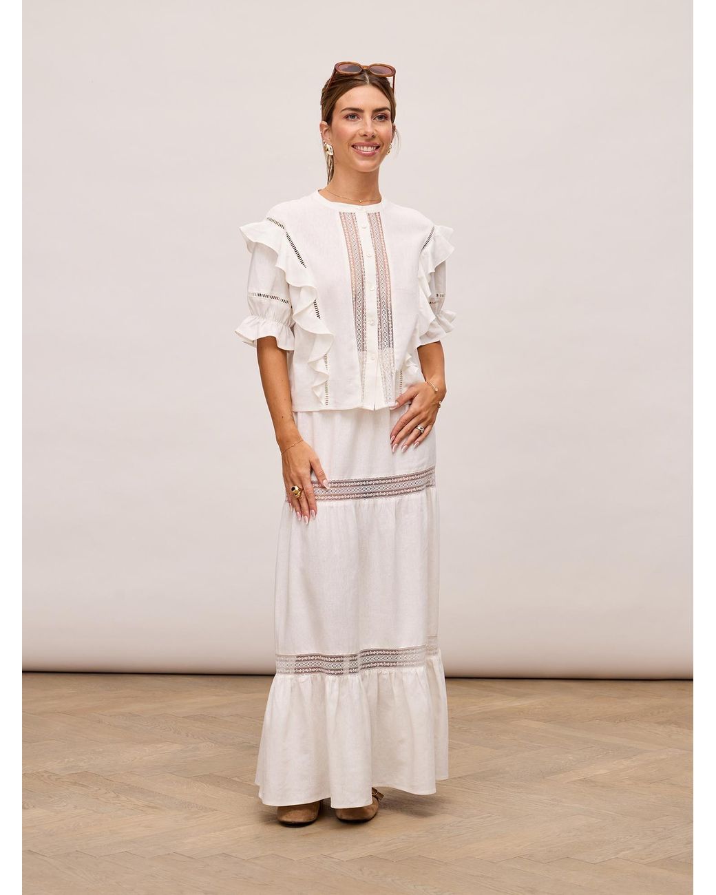 noar studios White Bluse