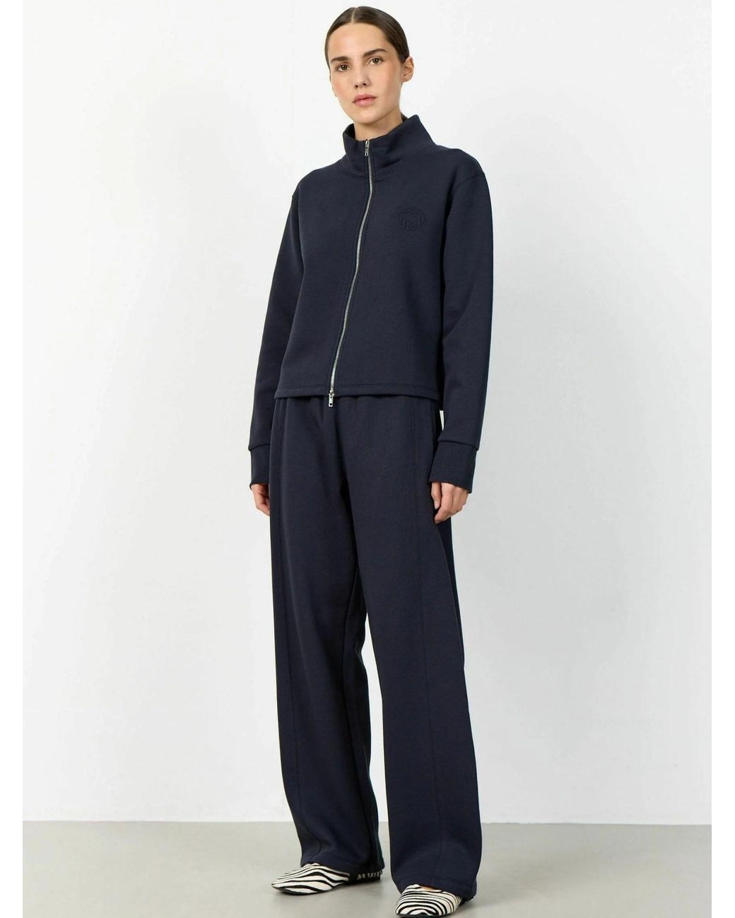 Levete Room Black Trouser Lr-Nuka 15