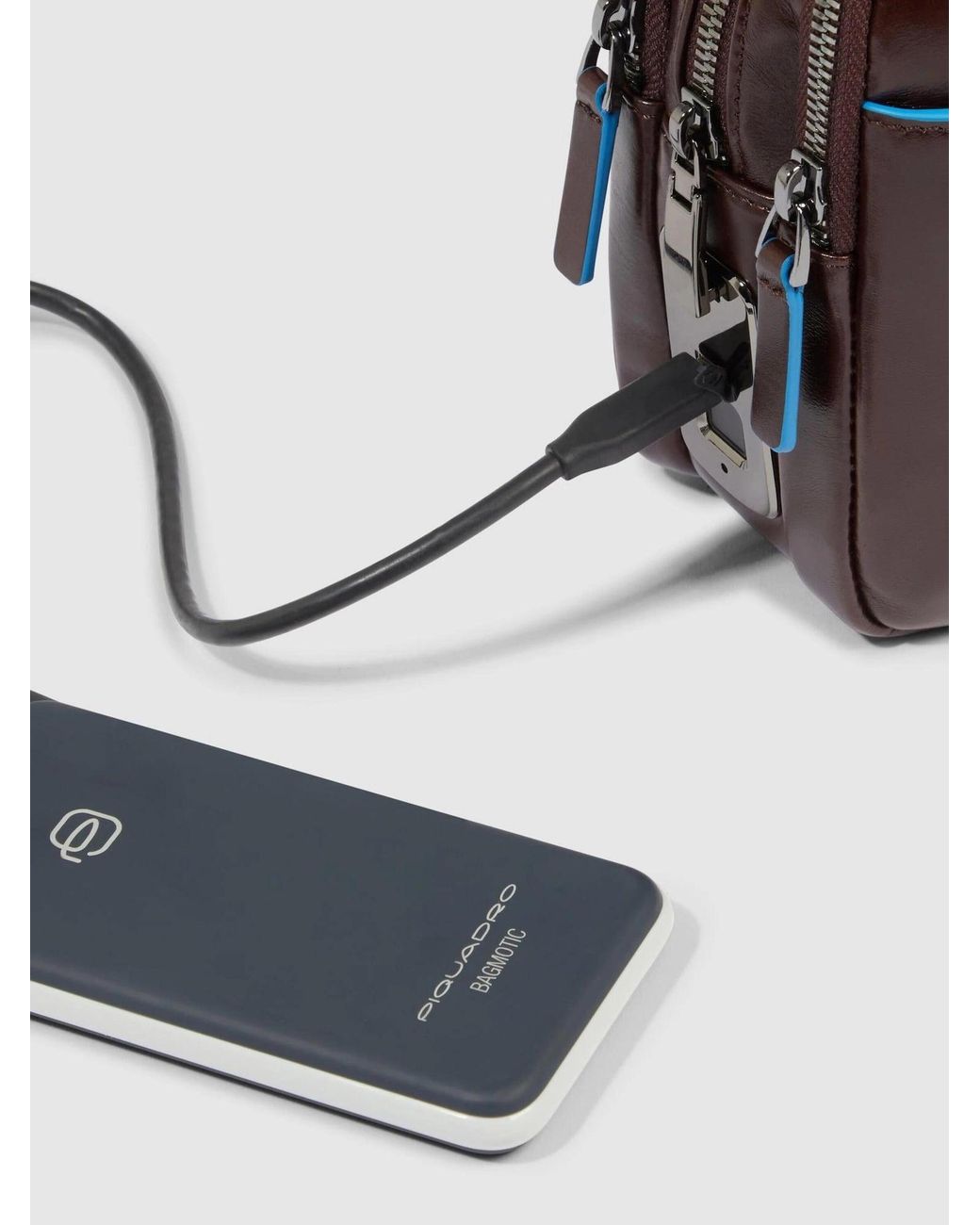 Piquadro Brown Beuteltasche