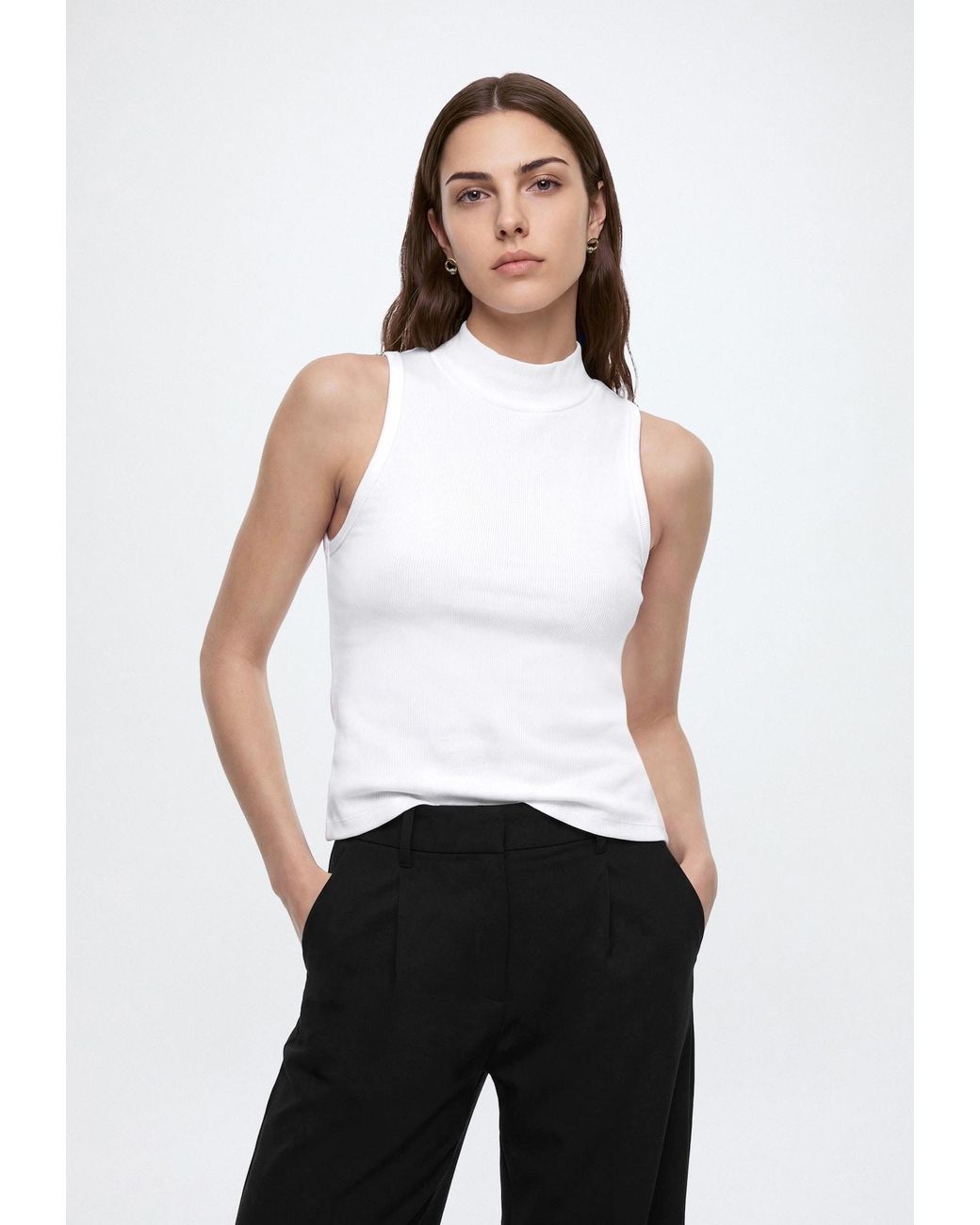 Gap White Top