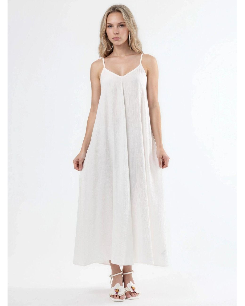 Busem White Kleid